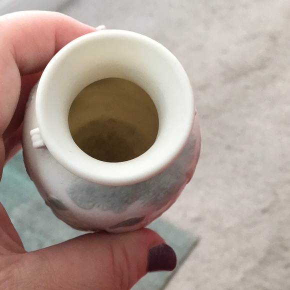 Authentic Retired Lladro Mini Tibor Japonesas Vase in Perfect Condition, 4” tall - Picture 9 of 9